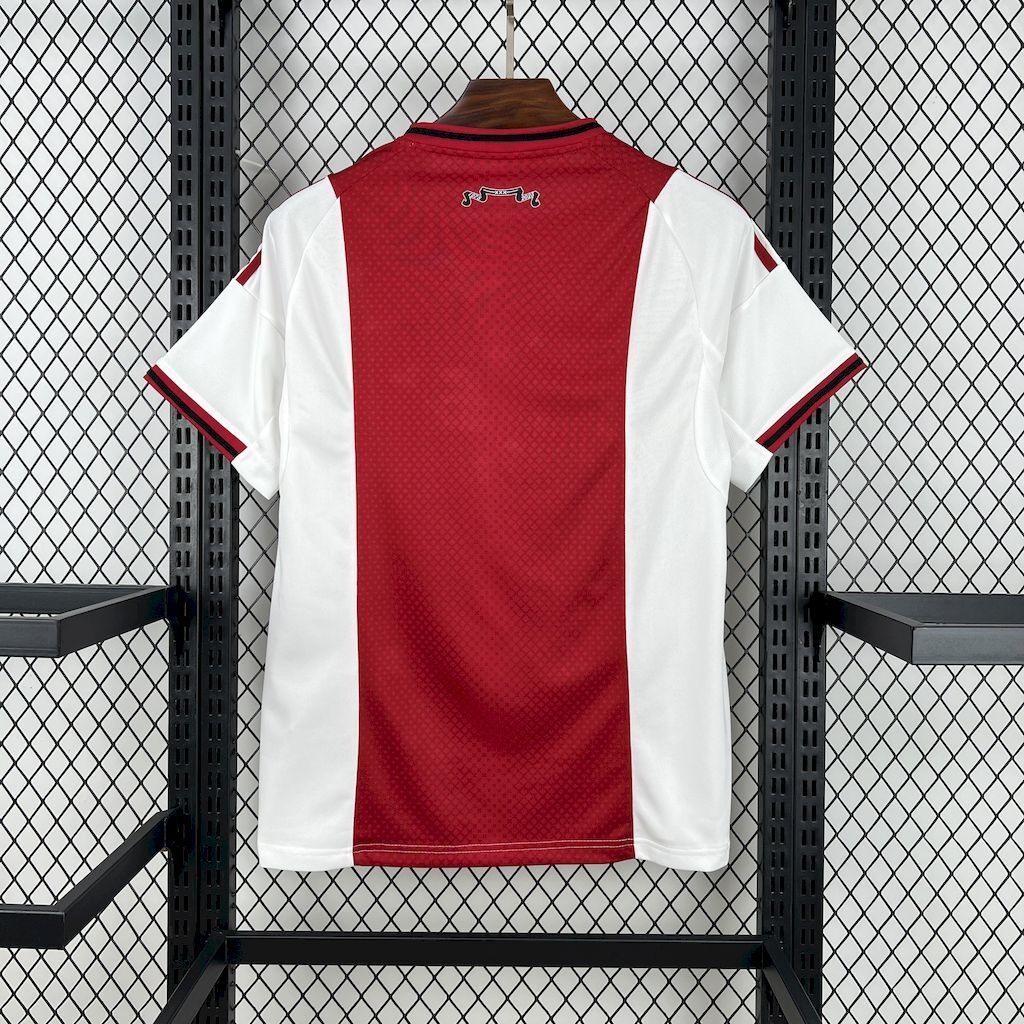 Ajax Domicile 2025/26