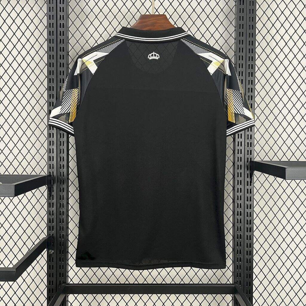 Real Madrid Edition Spécial Retro 2025/26